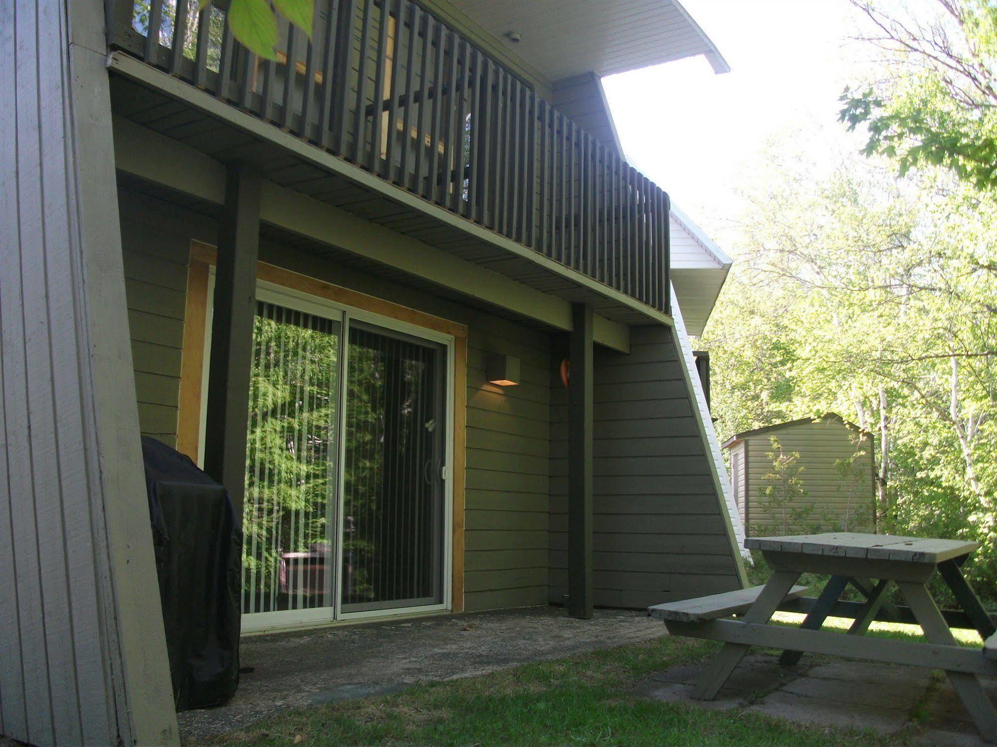 Les Chalets Bo-So-Met Villa Beaupre Exterior photo